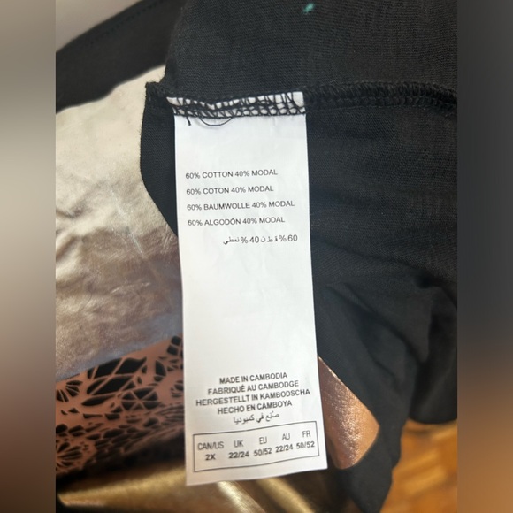 Love & Legend by Addition Elle Plus Size T-Shirt with metallic detail. Size 2X - Picture 5 of 5